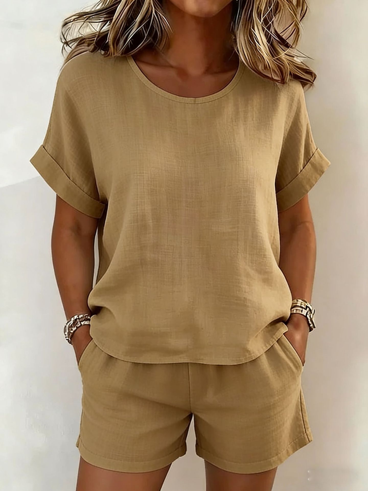 Solid-color Casual Round-neck Short-sleeve Shorts Two-piece Set