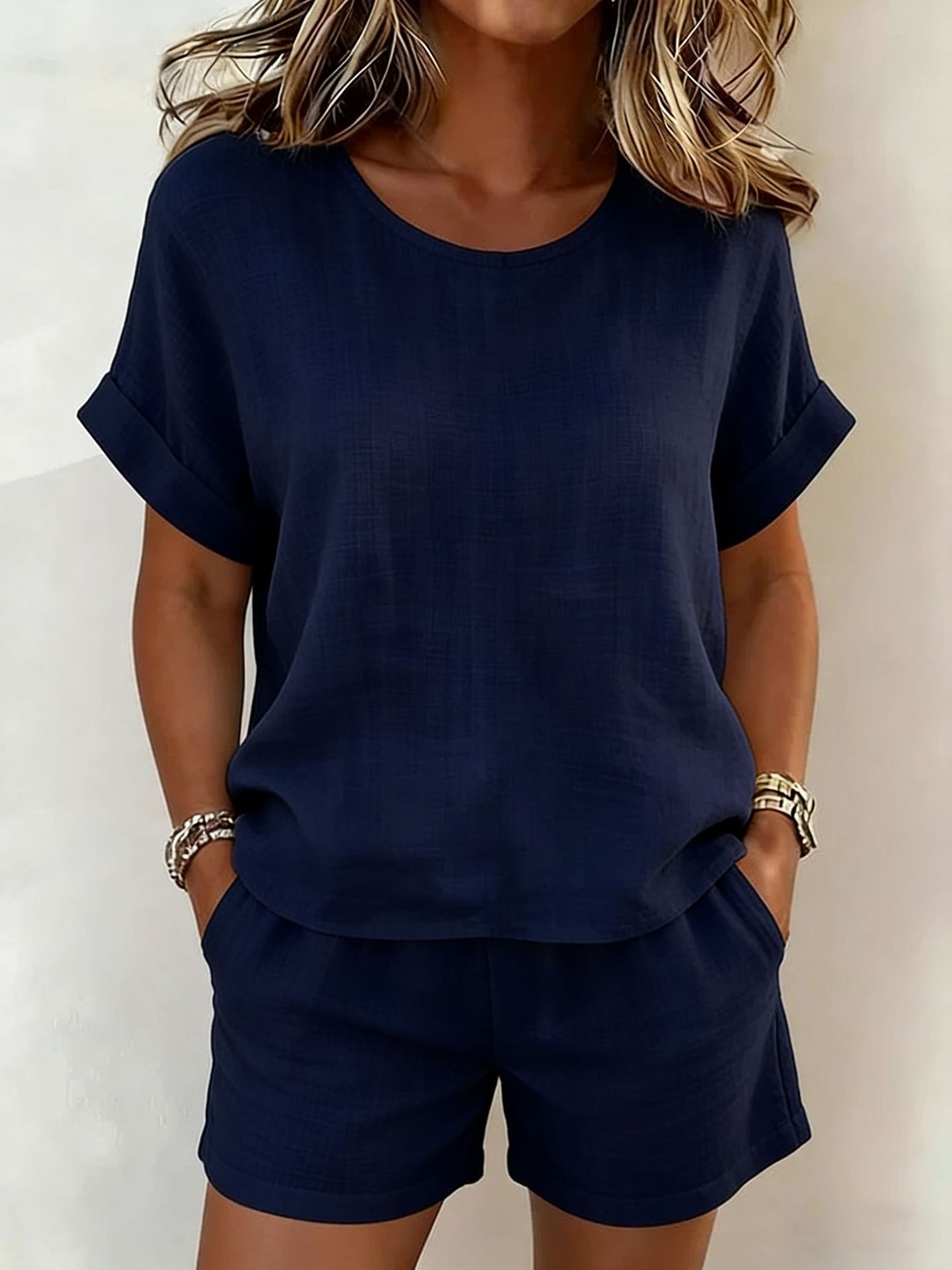 Solid-color Casual Round-neck Short-sleeve Shorts Two-piece Set